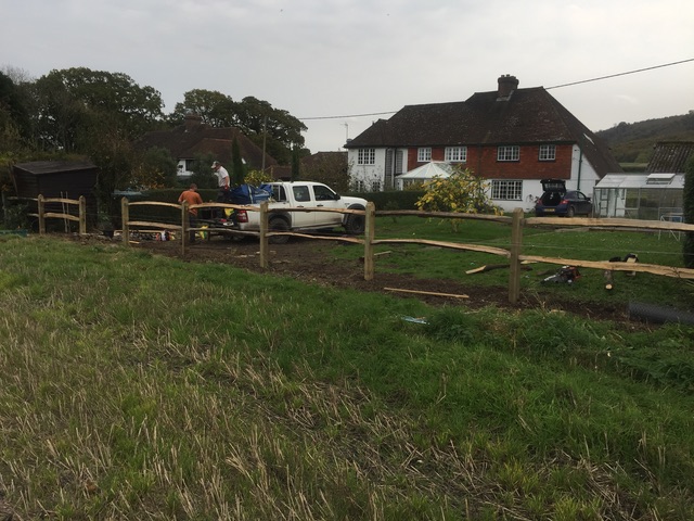  Cleft chestnut fencing 